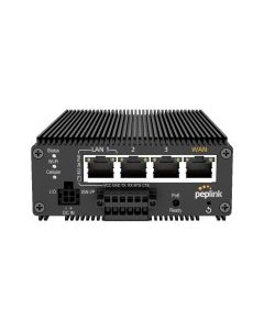 Voorkant van de Peplink MAX Transit Pro E 5G rugged mobiele 5G router met WAN en LAN poorten en voedingsaansluiting